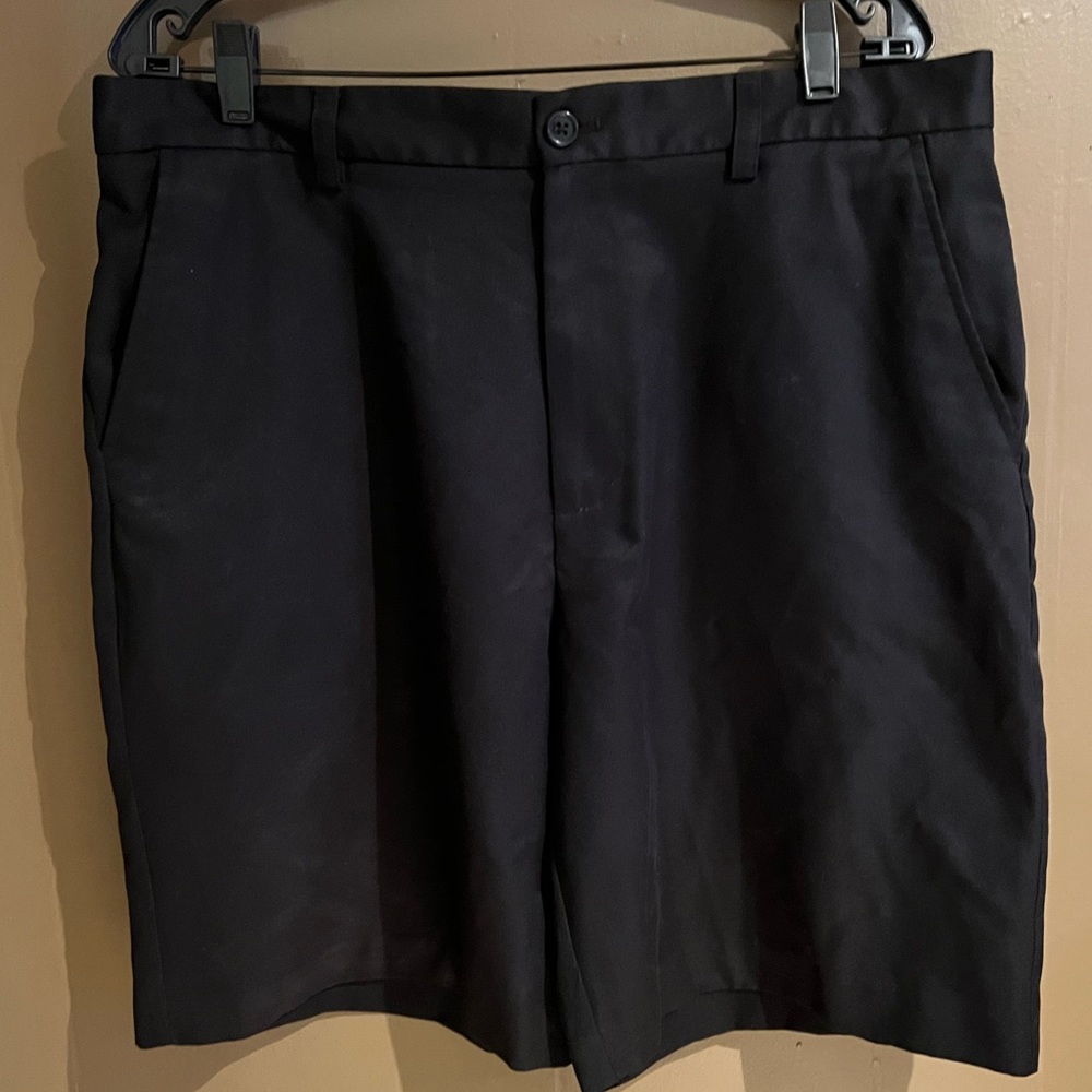 Izod’s Men’s Shorts Black Color Sz 36